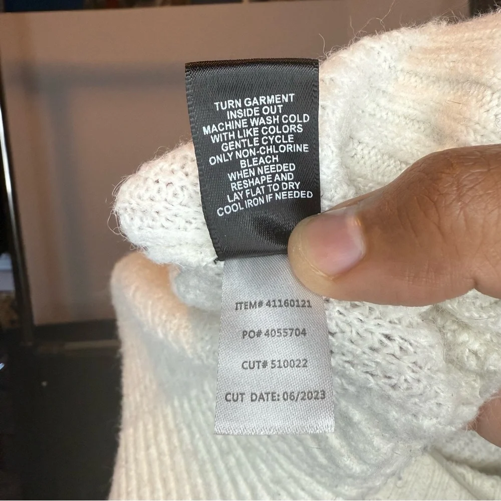 Torrid Cream Button-Up Cardigan Sweater Size 4 - Picture 5 of 7